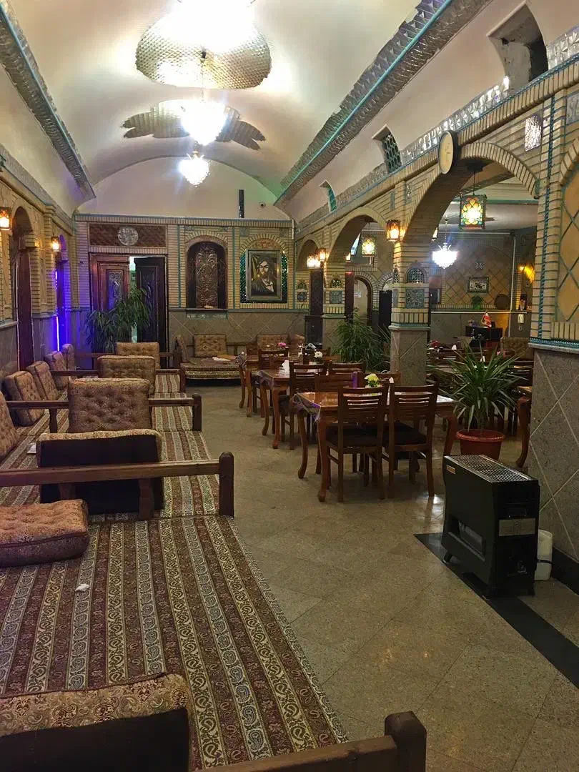 رهن و اجاره رستوران سنتی با وسایل کامل نزدیک بازار|اجارهٔ مغازه و غرفه|تهران, پامنار|دیوار