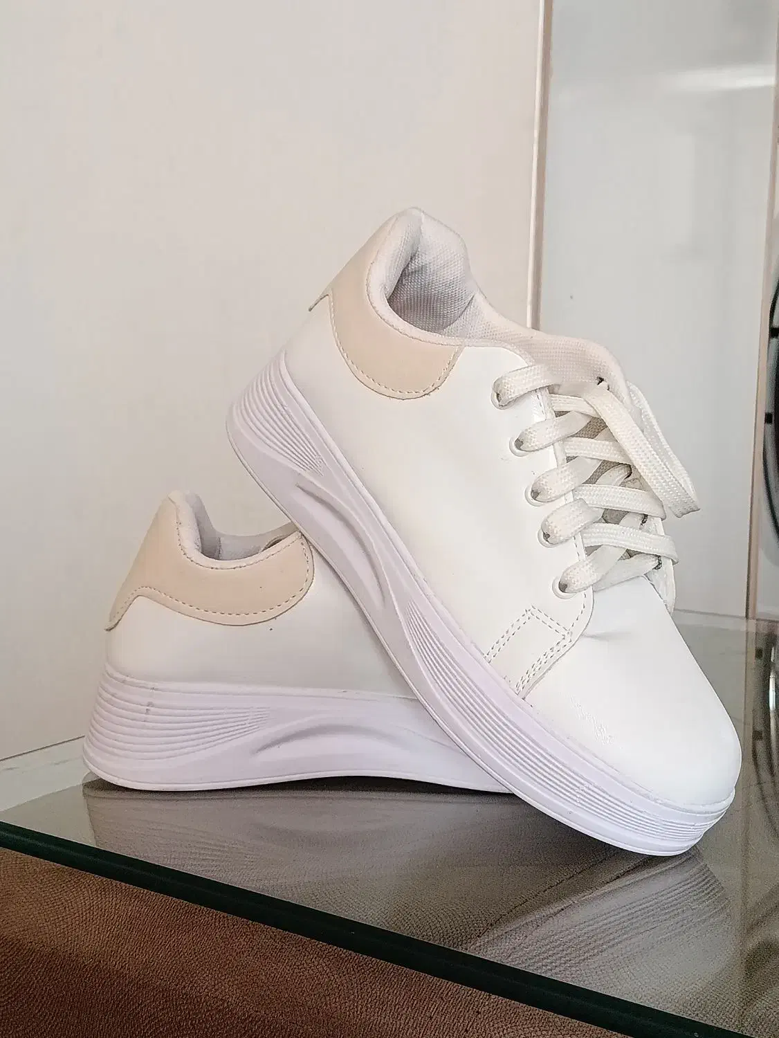 کفش کتونی|کیف، کفش، کمربند|قرچک, شهرک الحدید|دیوار