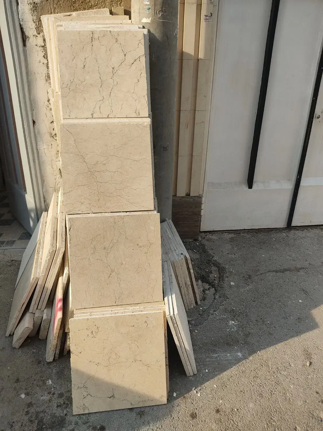 سنگ تراورتن دست دوم حکمی بسیار عالی|مصالح و تجهیزات ساختمان|اصفهان, شهرک کاوه|دیوار