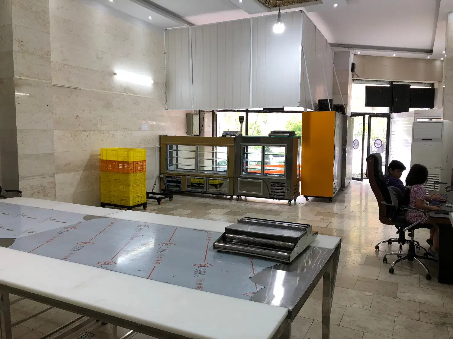 کمک قصاب|استخدام خدمات فروشگاه و رستوران|اندیشه, شهرک صدف|دیوار