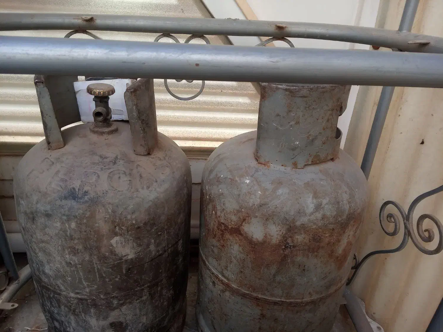 دو عدد کپسول گاز مایع ۱۱ کیلویی|اجاق گاز و لوازم برقی پخت‌وپز|قم, پردیسان|دیوار