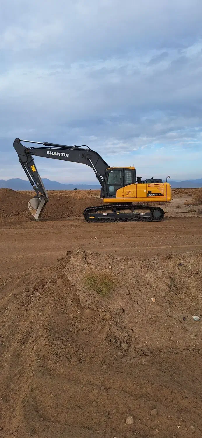 بیل مکانیکی چرخ زنجیری 220 (اجاره ای)|خدمات حمل و نقل|سیرجان, |دیوار