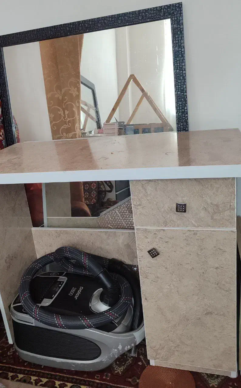 آیینه قدی|آینه|خرمشهر, |دیوار