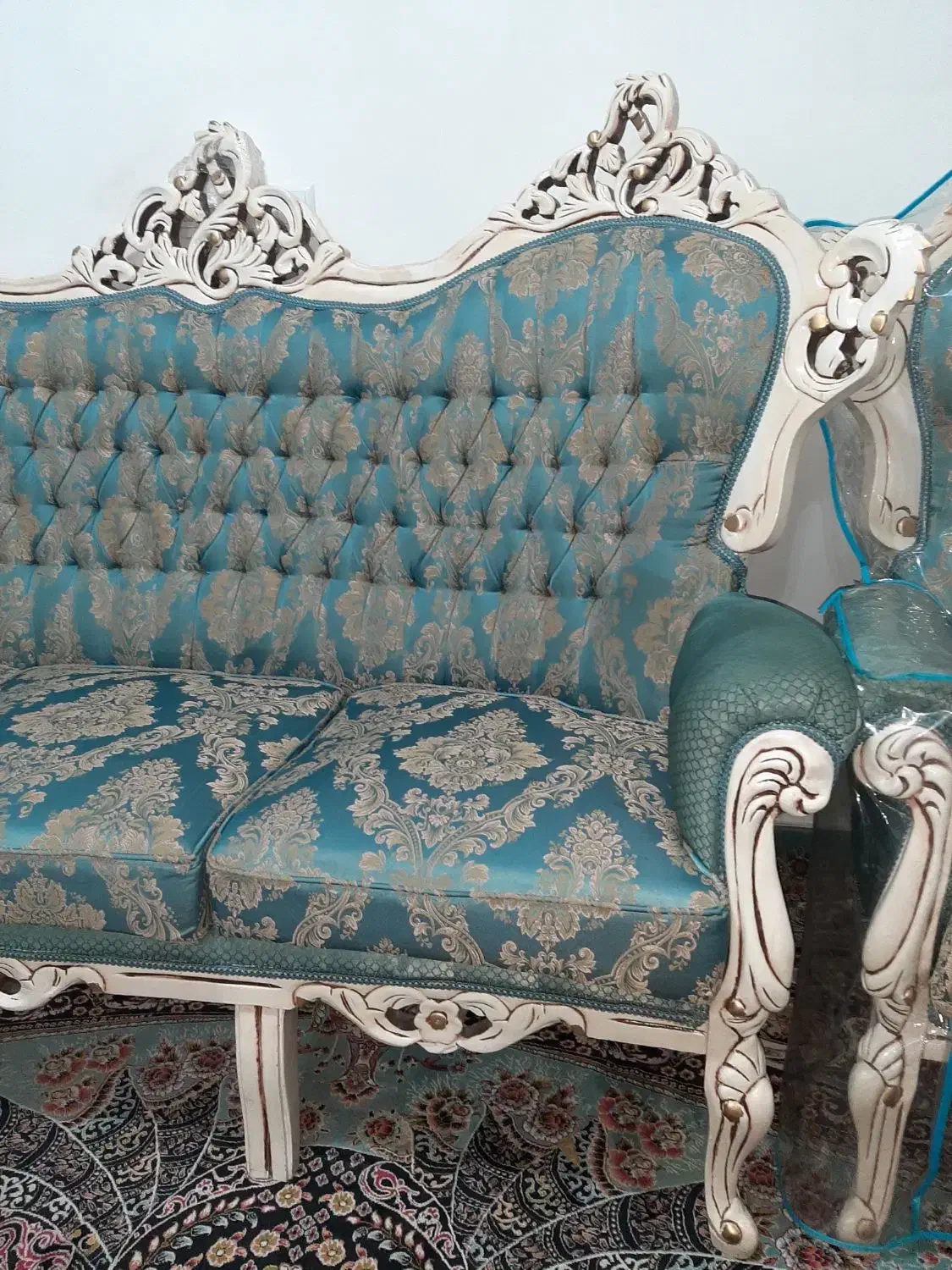 یک دست مبل و میز ناهار خوری|مبلمان خانگی و میز عسلی|تربتحیدریه, آغوی|دیوار