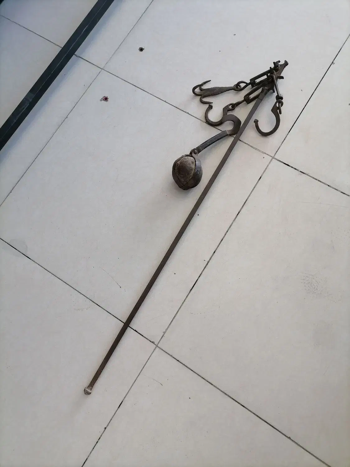 جاباروتی|کلکسیون اشیاء عتیقه|شهرکرد, |دیوار