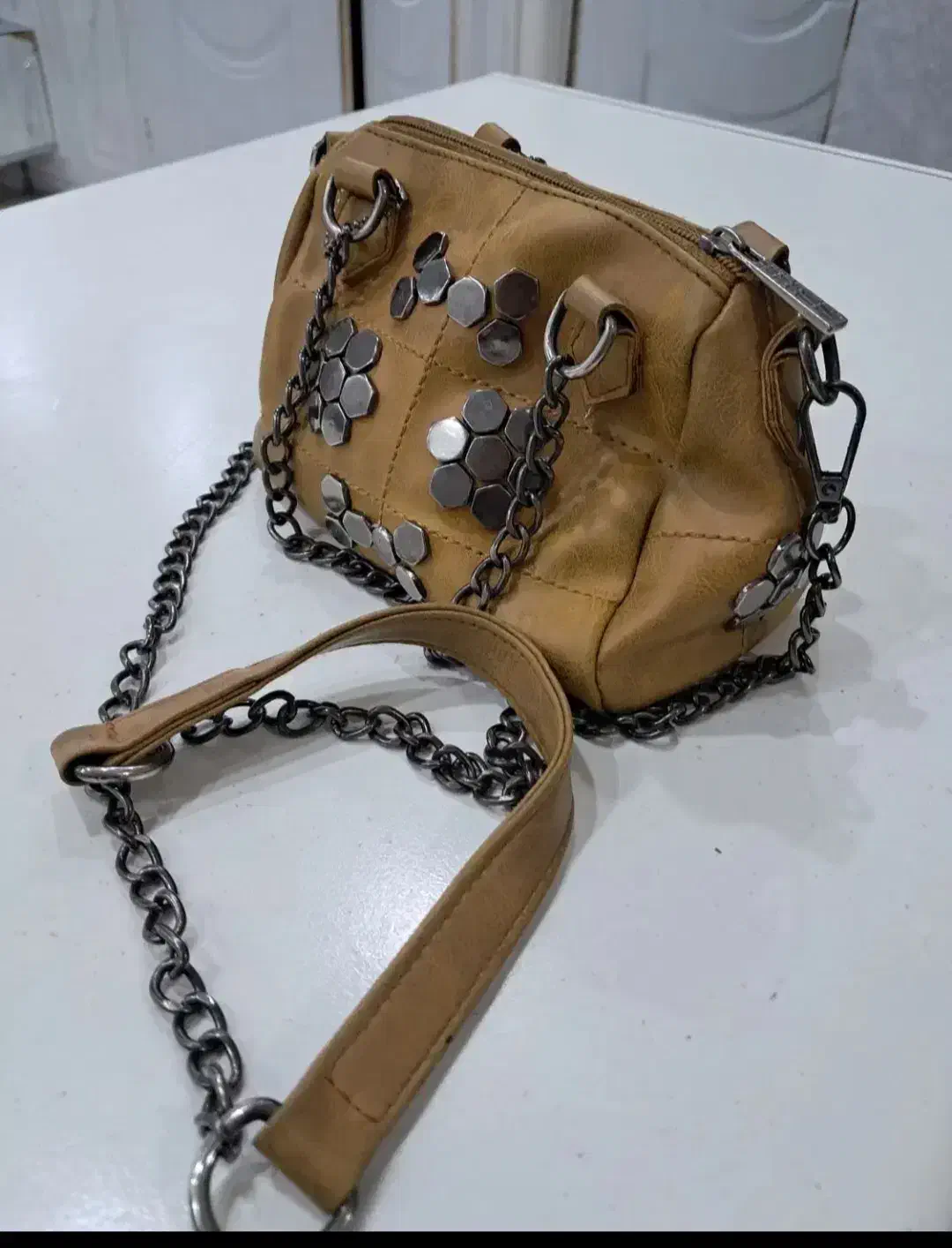 کیف|کیف، کفش، کمربند|جوانرود, |دیوار