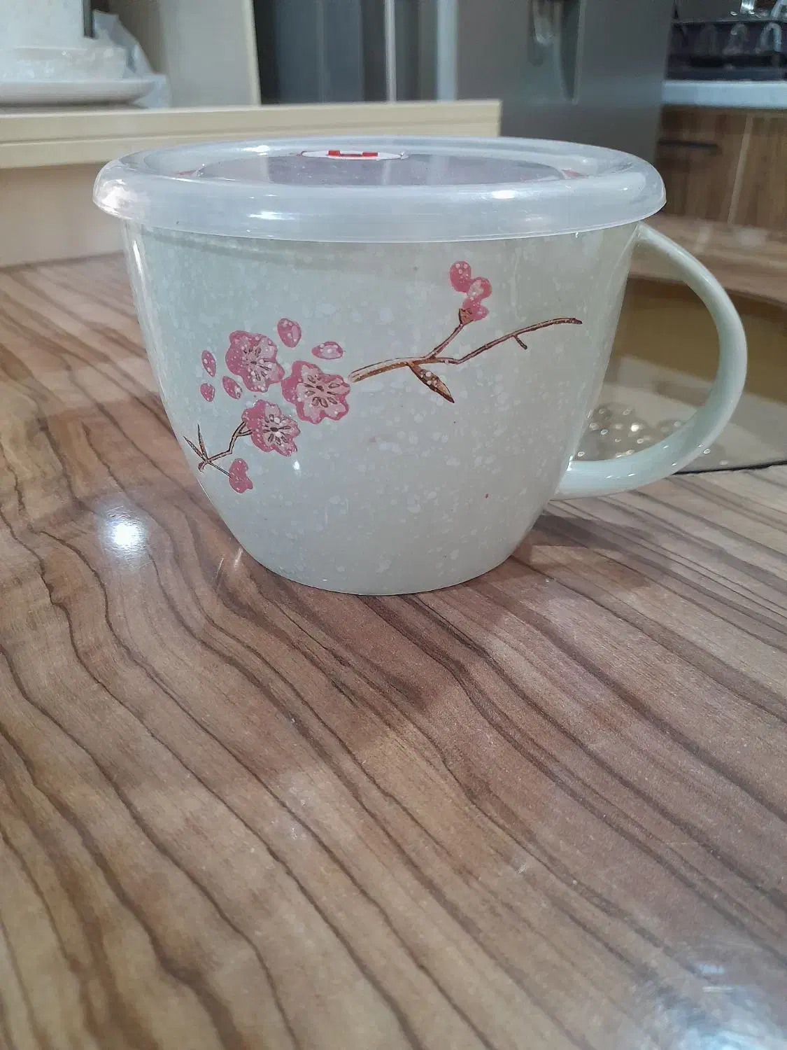 ظرف درب دار برای  غذای کودک وبرای سوپ وآب مرغ|ظروف نگهدارنده، پلاستیکی، یک‌بارمصرف|رشت, دیانتی|دیوار