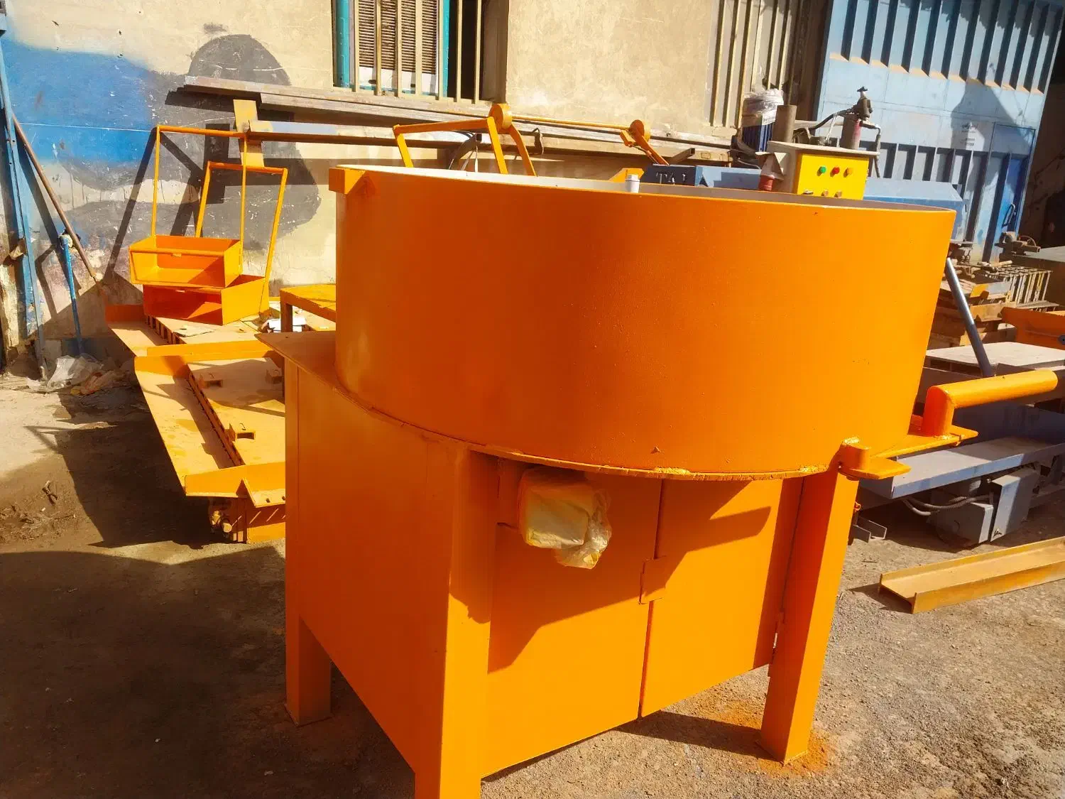 بلوک زن ازچهارقالبه دستی تا ۲۲قالبه ضمانت۳ساله|ماشین‌آلات صنعتی|زابل, |دیوار