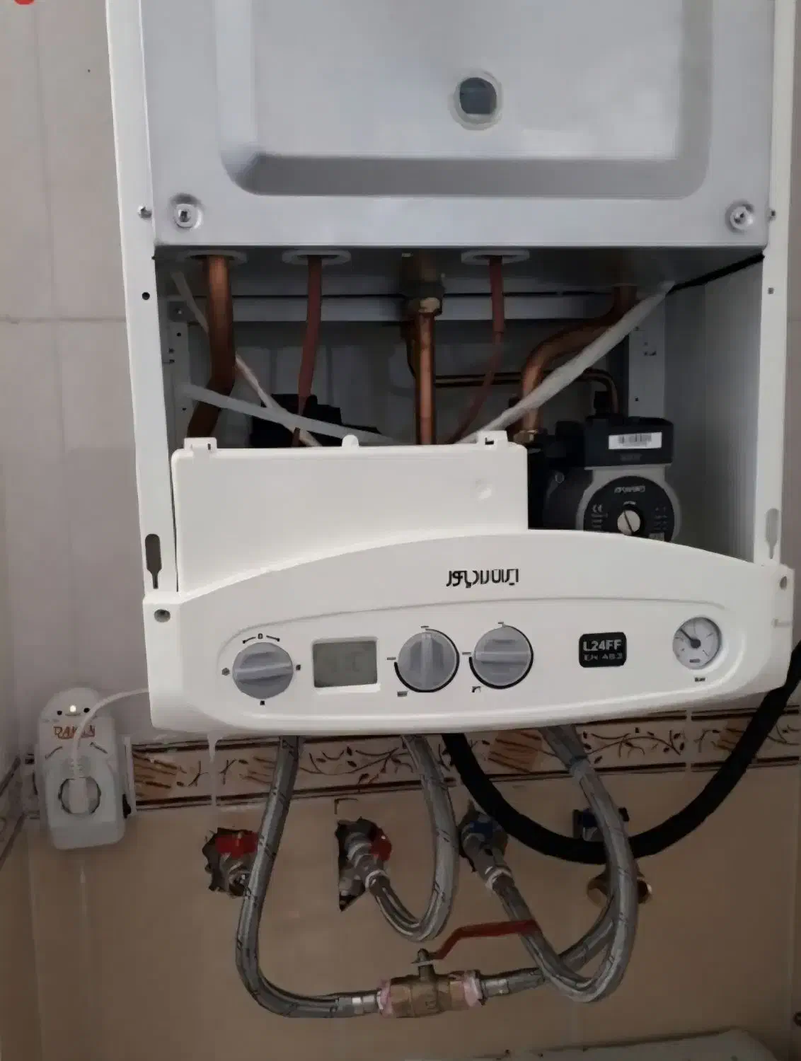 تعمیرکار آبگرمکن پکیج نصب سرویس رادیاتور بخاری|خدمات پیشه و مهارت|تهران, تهرانسر مرکزی|دیوار