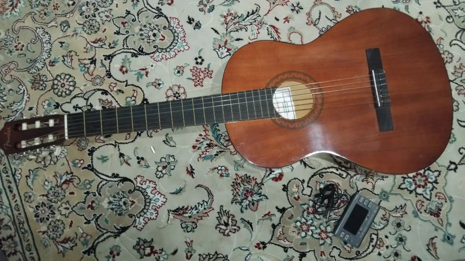 گیتار|گیتار، بیس، امپلیفایر|ساوه, |دیوار