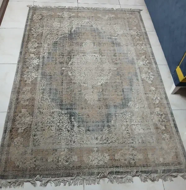 یک عدد قالی مدل پتینه 1.5 ×2.25 و یک قالی روشن|فرش|شاهینشهر, خانه کارگر|دیوار