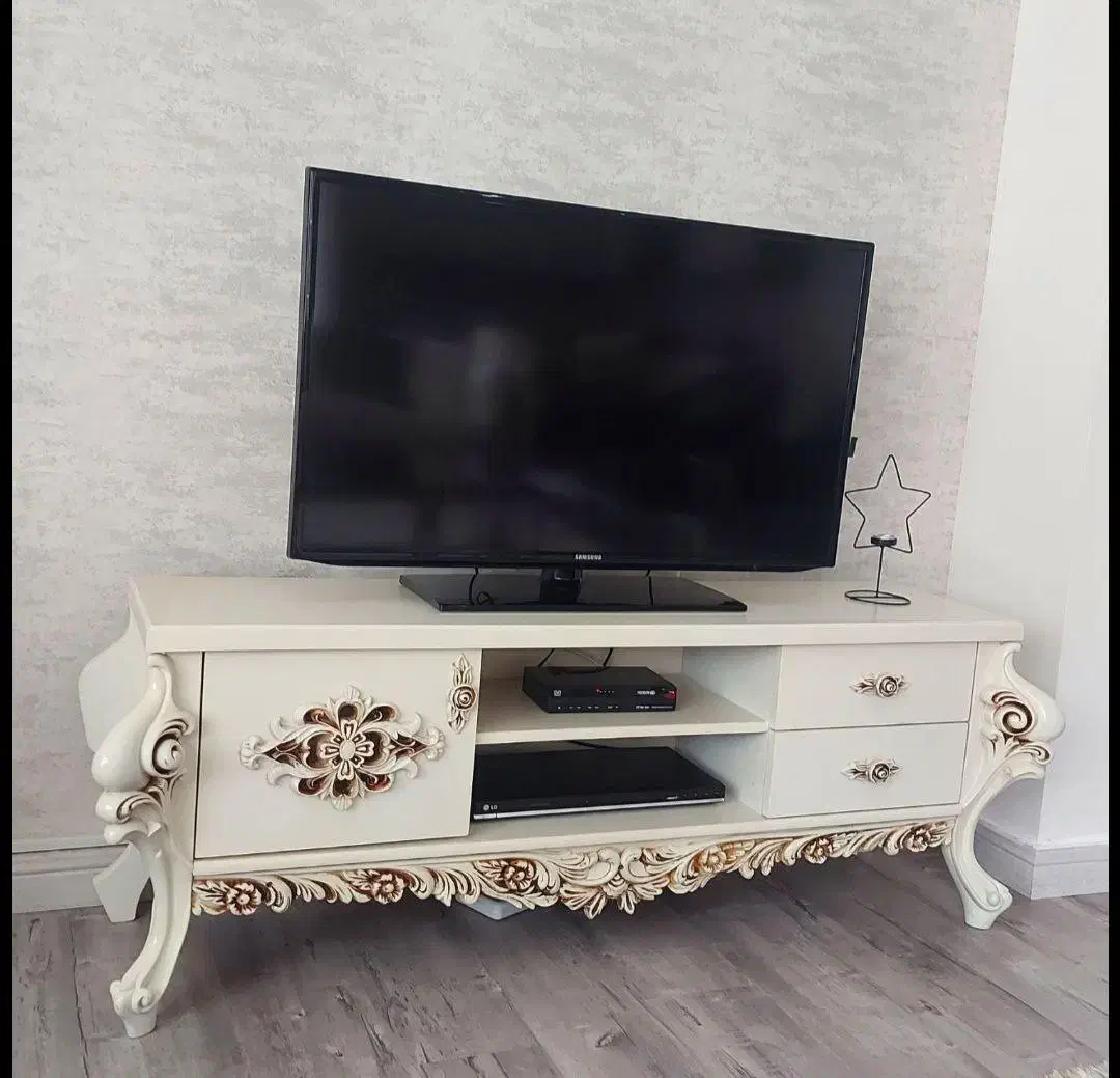 تلوزیون|تلویزیون و پروژکتور|صومعهسرا, |دیوار