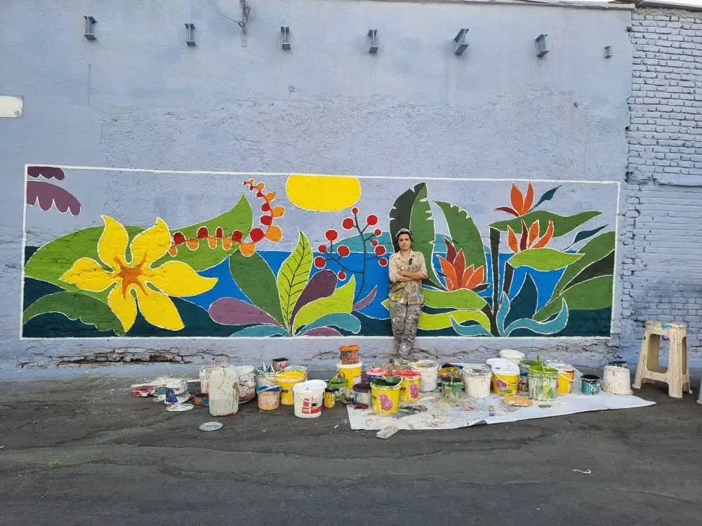 نقاشی دیواری میکروسمنت ورق طلا|خدمات پیشه و مهارت|تهران, فلسطین (میدان انقلاب)|دیوار