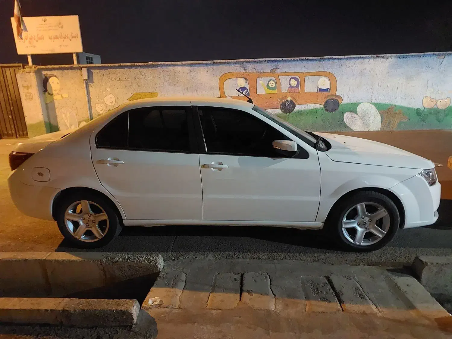 دنا۱۴۰۰|خودرو سواری و وانت|قزوین, |دیوار