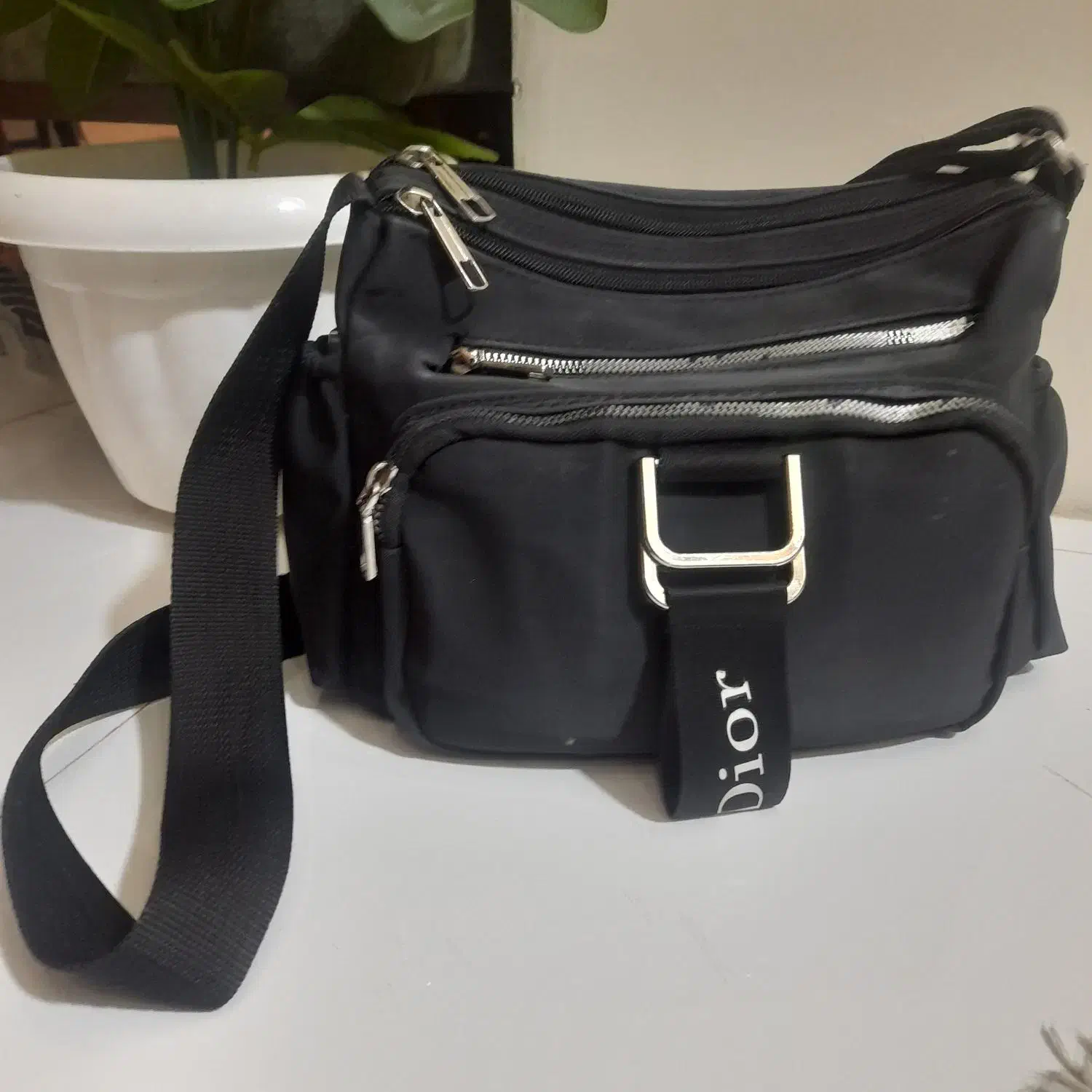 تعدادی کیف دوشی زنانه بفروش می رسد|کیف، کفش، کمربند|تهران, چهارصد دستگاه|دیوار