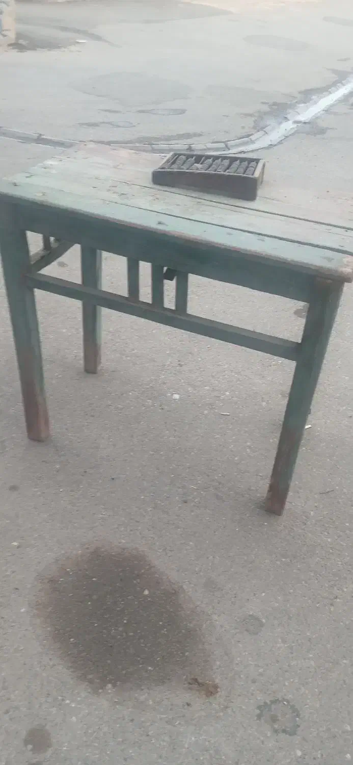 چرتکه ومیز عتیقه زمان قاجار|کلکسیون اشیاء عتیقه|جلفا, |دیوار