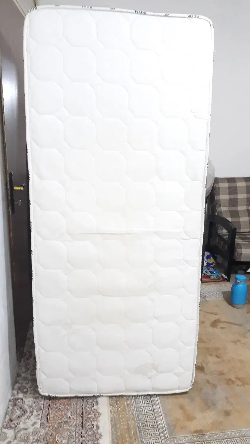 یک عدد تشک فنری رویال بفروش میرسد|تشک تختخواب|ری, دیلمان|دیوار