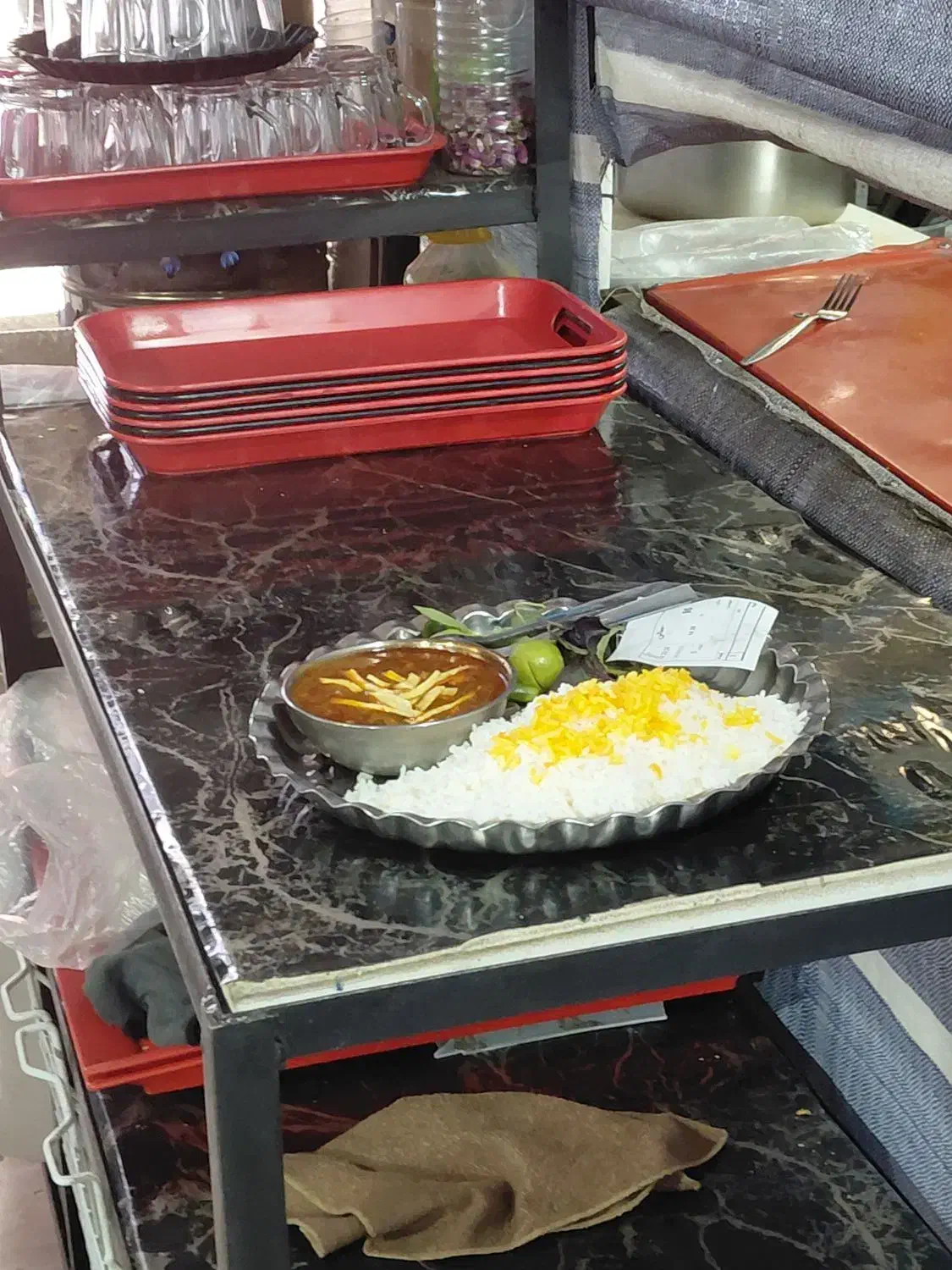 آشپز اماده ساز. خانگی سنتی|استخدام خدمات فروشگاه و رستوران|تهران, چیتگر جنوبی|دیوار