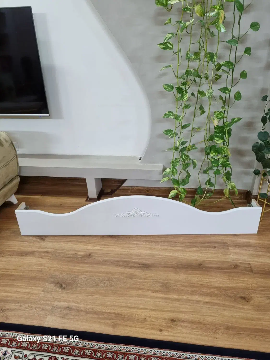 تاج تخت نوجوان|تخت و سرویس خواب|زنجان, |دیوار