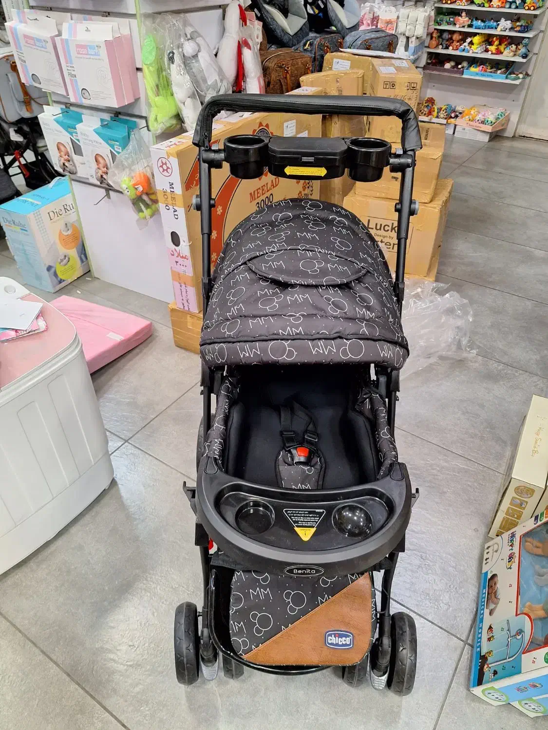 وسیله بچه|کالسکه و لوازم جانبی|آستانه اشرفیه, |دیوار