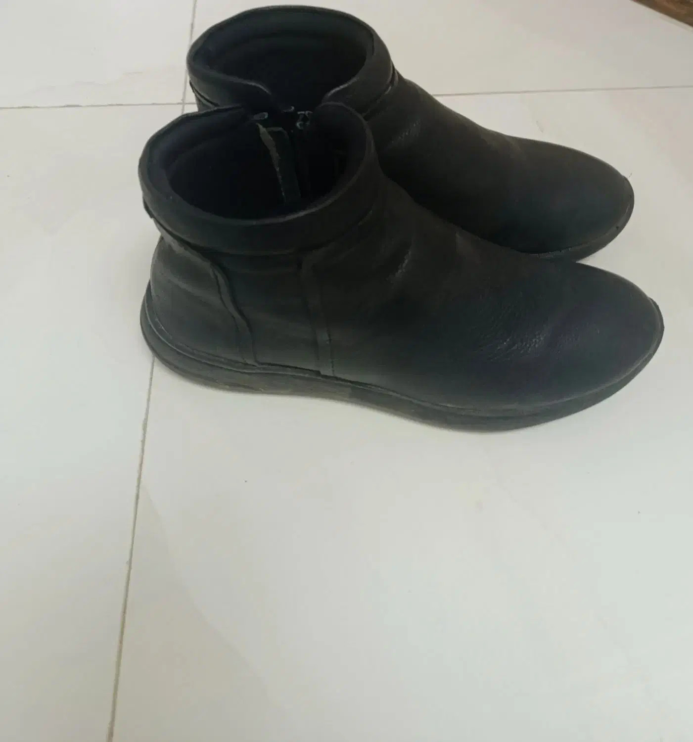 بوت وکفش|کیف، کفش، کمربند|مشکیندشت, |دیوار