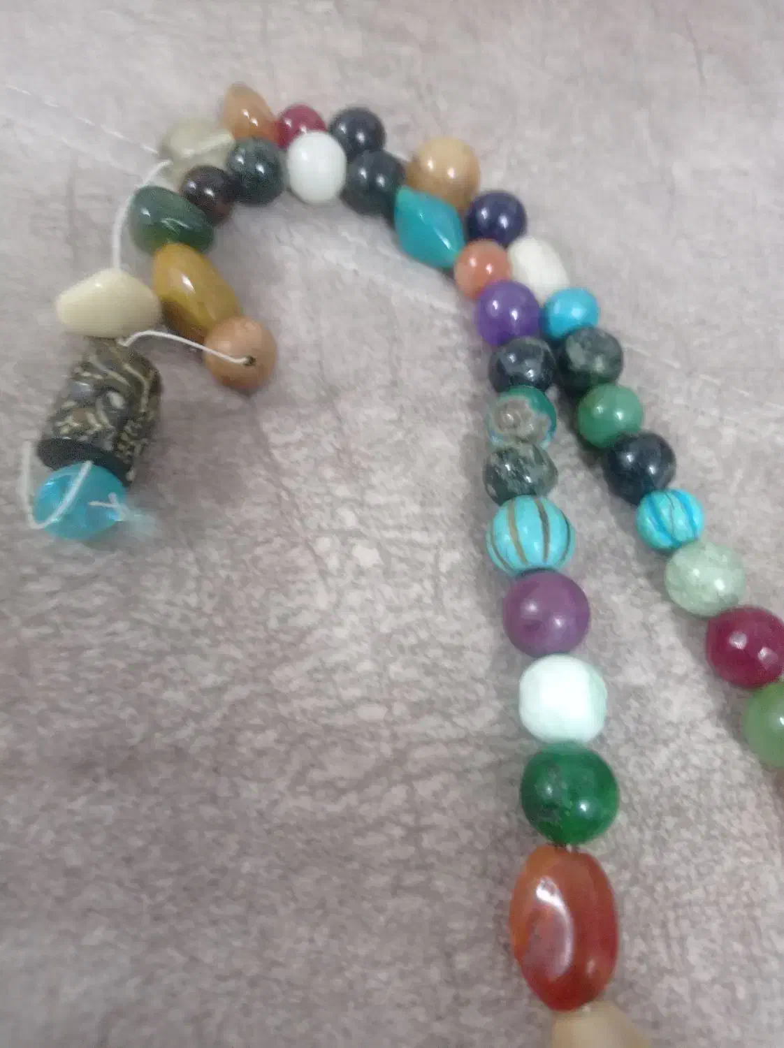 مهره های قدیمی|جواهرات|نهاوند, |دیوار