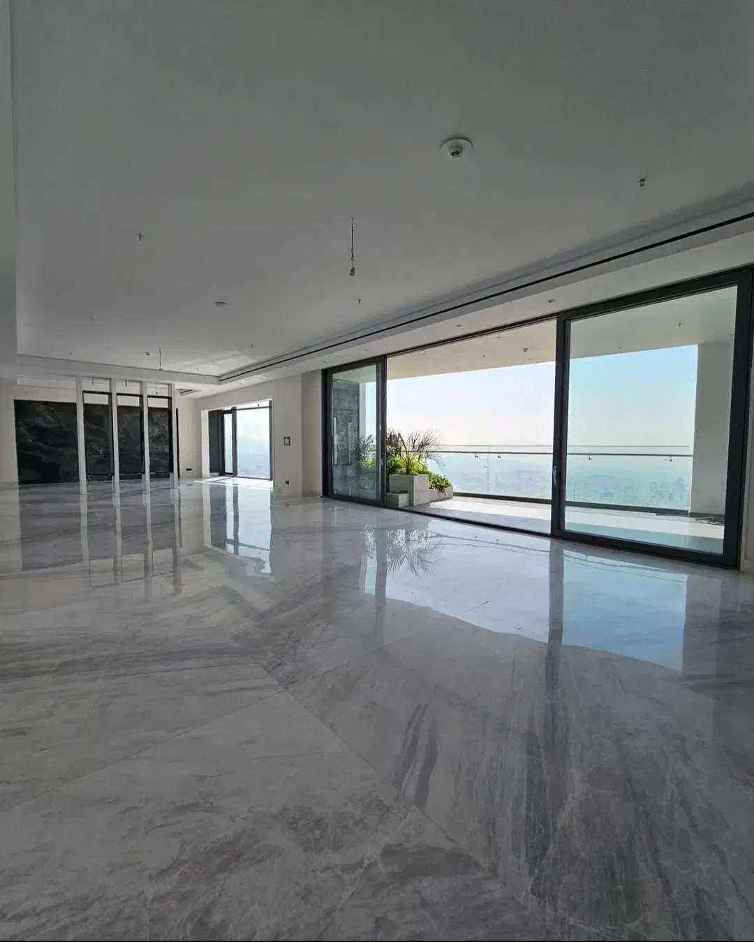 126متر/اُکازیون غرق نور/3خواب/دریاچه چیتگر/تهاتر|فروش آپارتمان|تهران, گلستان (شهرک راه آهن)|دیوار