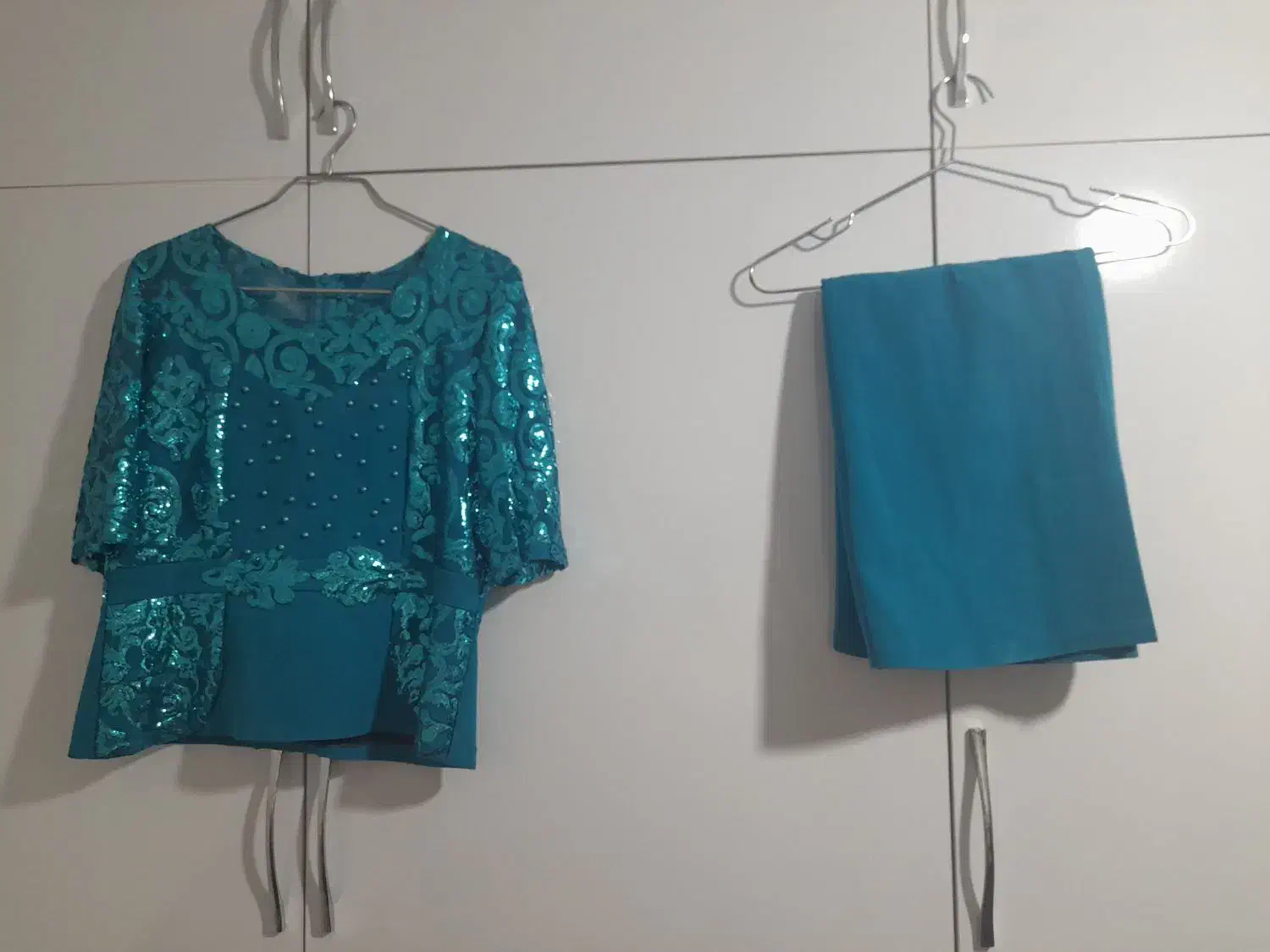 کت و دامن|لباس|اردبیل, |دیوار