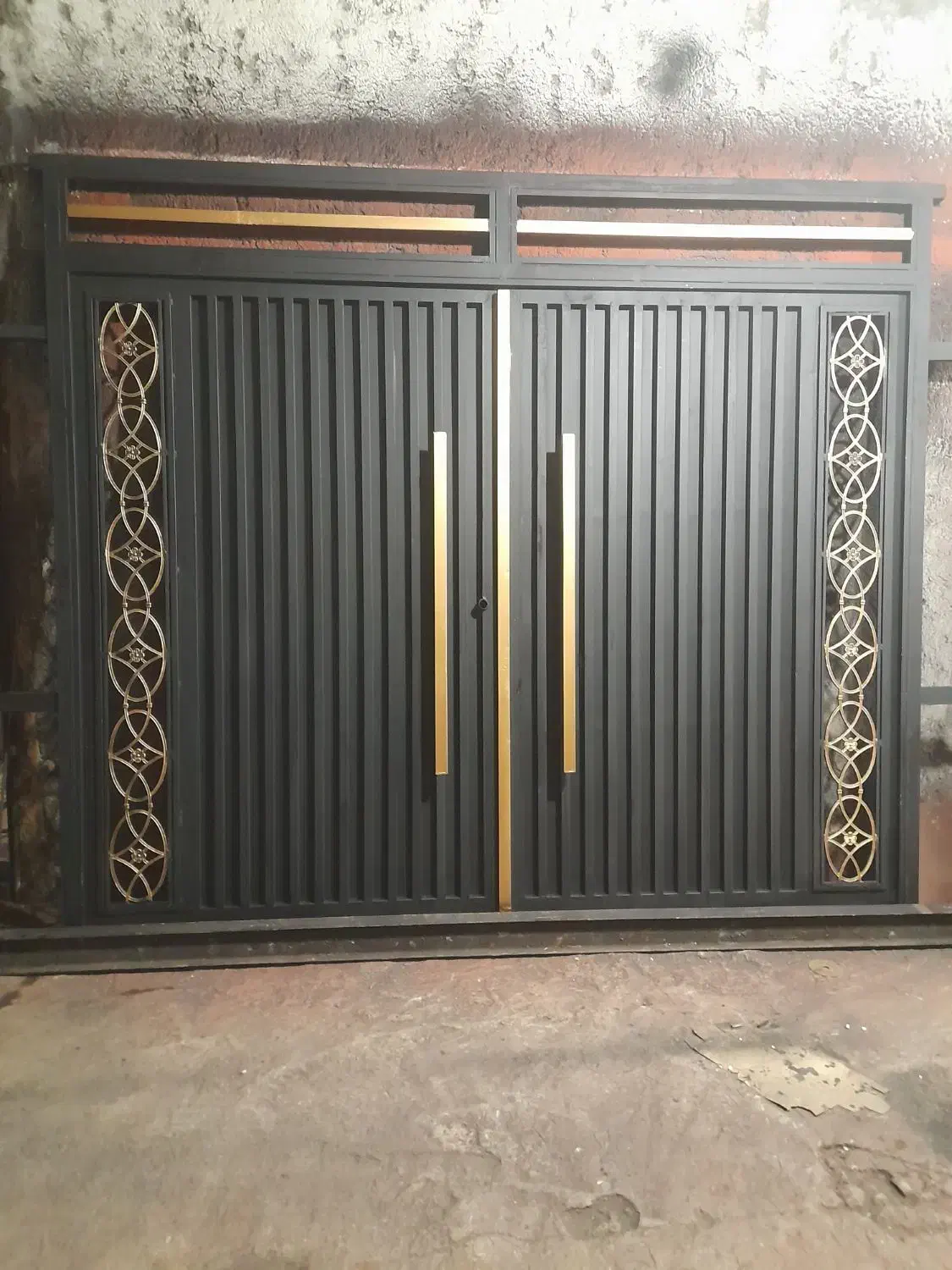 درب حیاط|مصالح و تجهیزات ساختمان|بروجرد, |دیوار