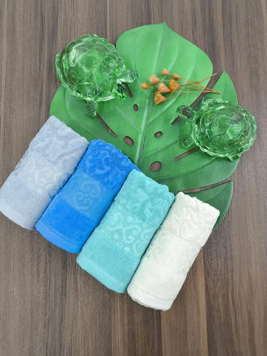 حوله‌ دست وصورت|آرایشی، بهداشتی، درمانی|کاشان, فین بزرگ|دیوار