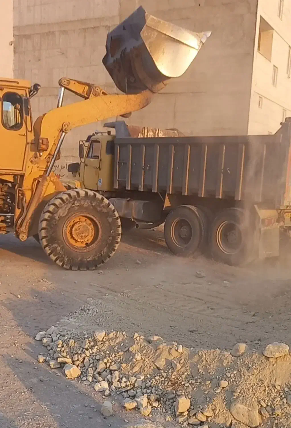 تخریب .کرایه لودر .کمپرسی.|خدمات پیشه و مهارت|اردبیل, |دیوار