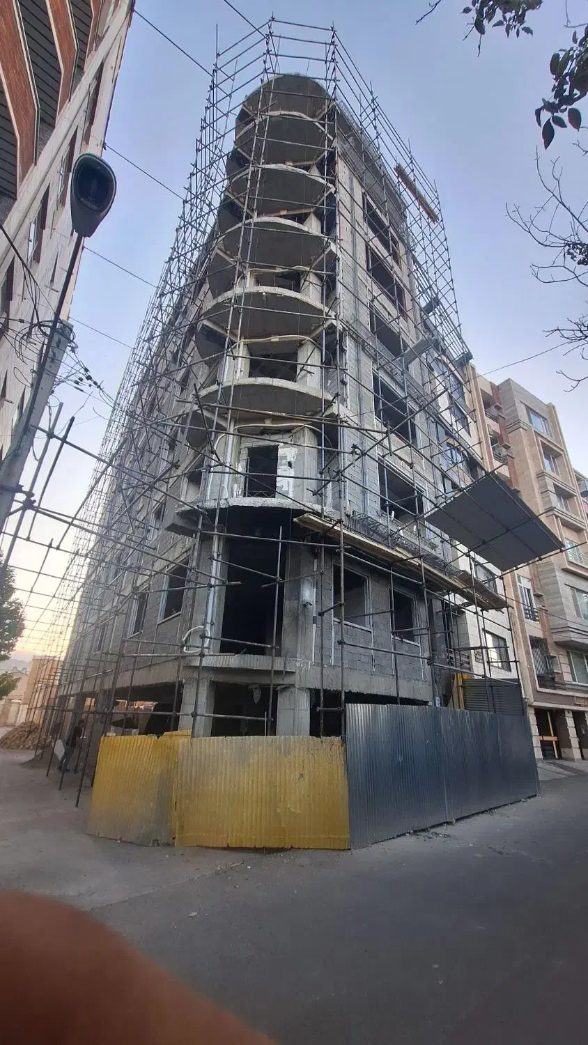 داربست فلزی امینی (نوین)|خدمات پیشه و مهارت|بروجرد, |دیوار