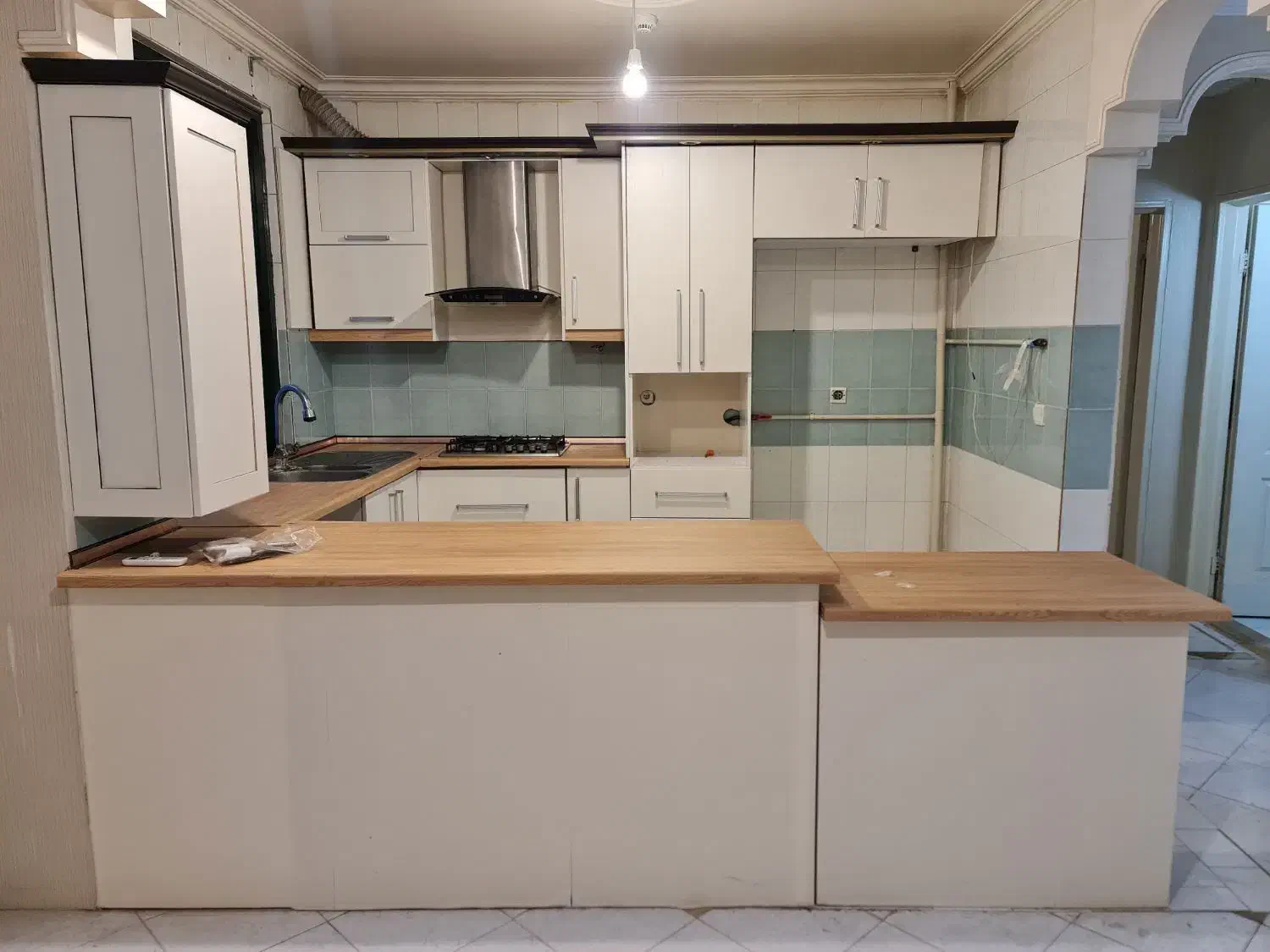 فروش فوری کابینت به همراه سینک و گاز و هود|مصالح و تجهیزات ساختمان|تهران, آبشار تهران (دریاچه)|دیوار