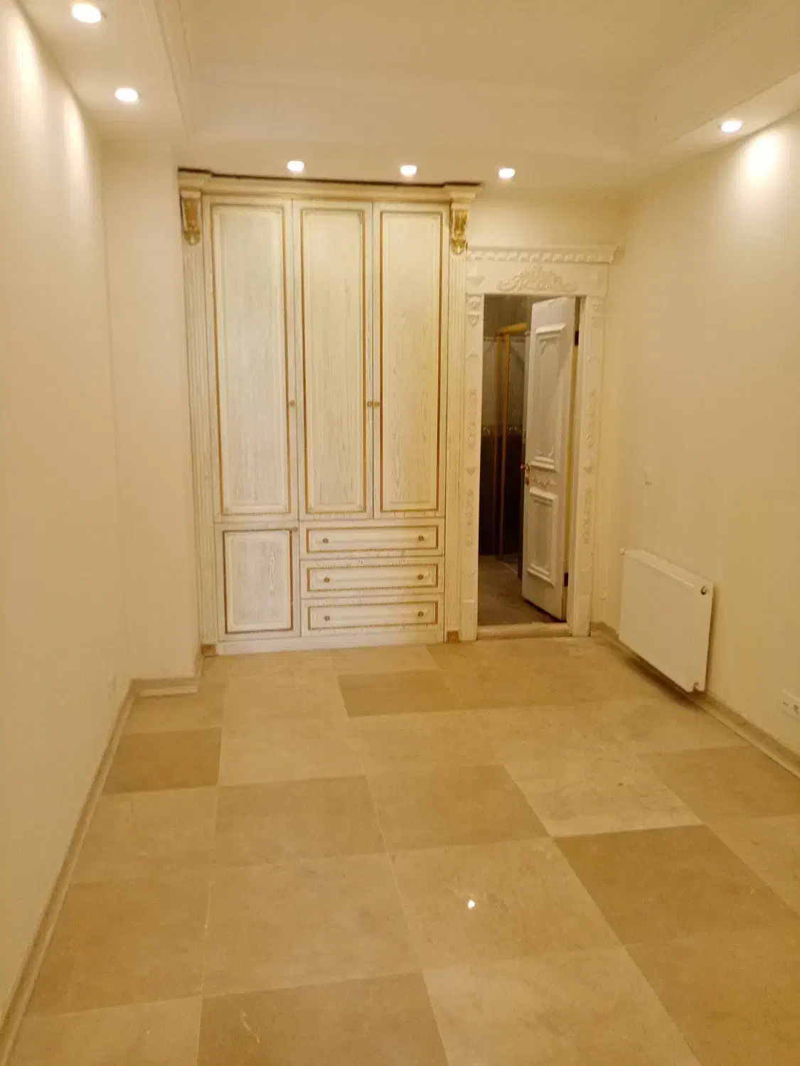 شریعتی سه راه طالقانی 150 متر 3 خواب 2 پارکینگ