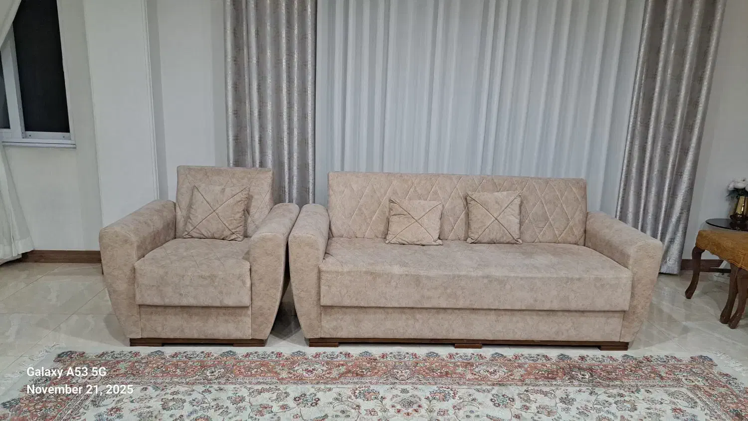 مبل هفت نفره|مبلمان خانگی و میز عسلی|رشت, جهاد|دیوار