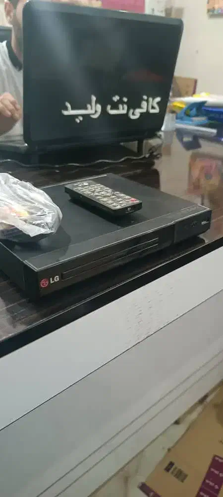 دستگاه دی وی دی فلاش خور و تمیز|پخش‌کننده DVD و ویدیو|آبادان, |دیوار