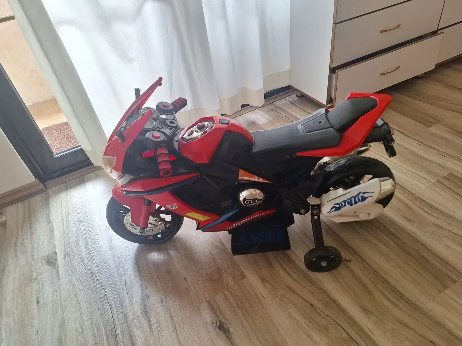 موتور برقی|اسباب‌بازی بچه|رشت, معلم|دیوار