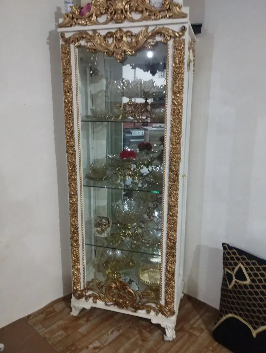 یک عدد بوفه ام دی اف بدون هیچگونه ایراد در حد نو|بوفه، ویترین، کنسول|ارومیه, |دیوار