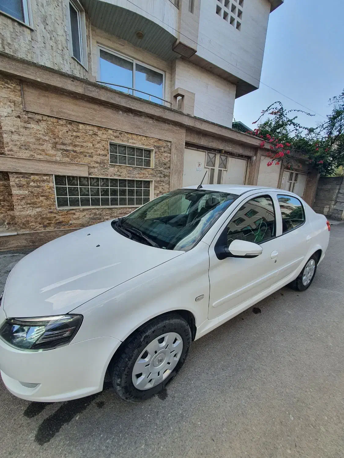 رانا پلاس آخر۱۴۰۱ کارمندی گارانتی فعال|خودرو سواری و وانت|تالش, هشتپر|دیوار