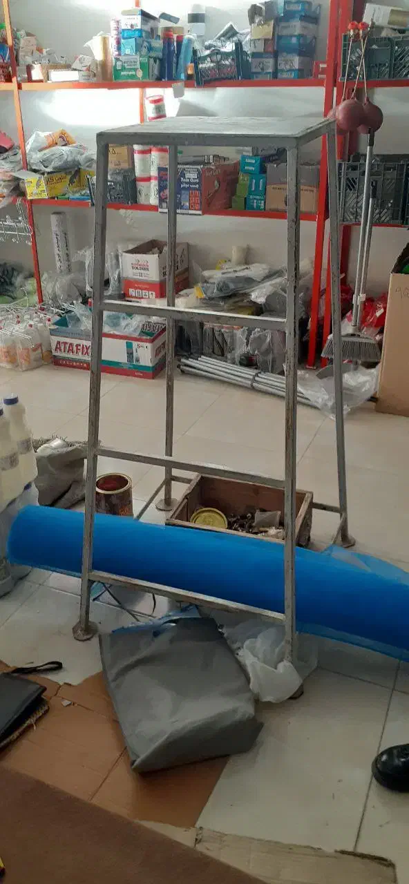 چهار پایه فلزی|صندلی و نیمکت|مرند, |دیوار