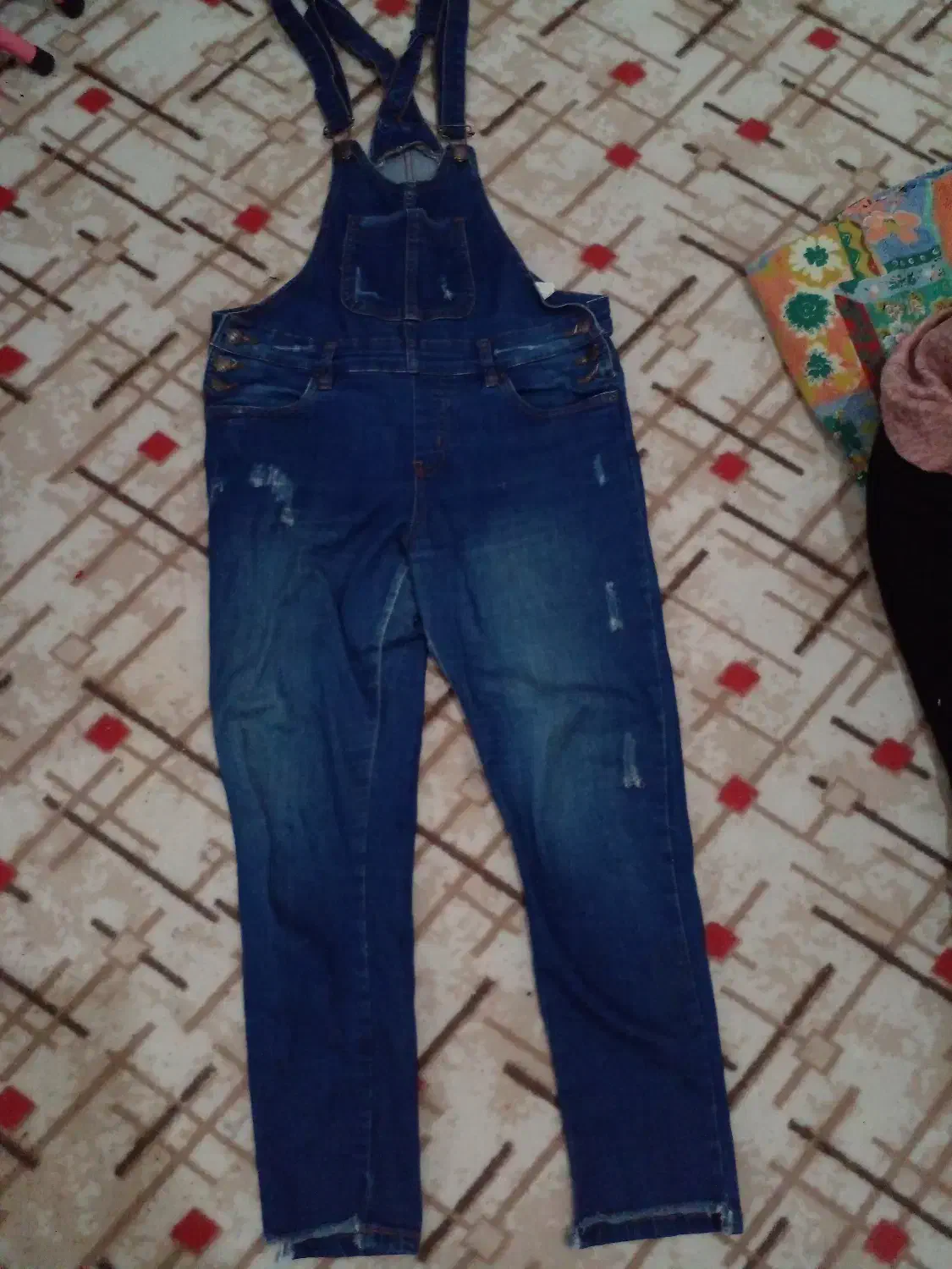 بیلر نو|لباس|ایوانکی, |دیوار