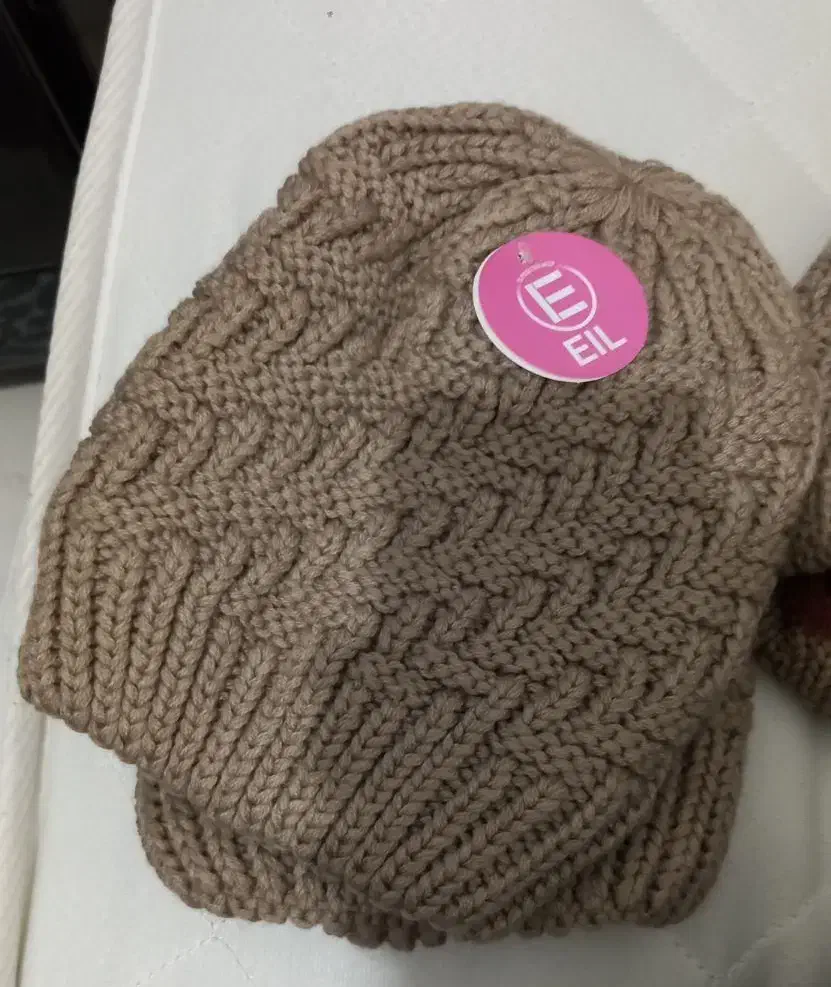 شال و کلاه بافت،داخل حوله ای|لباس|قیدار, |دیوار