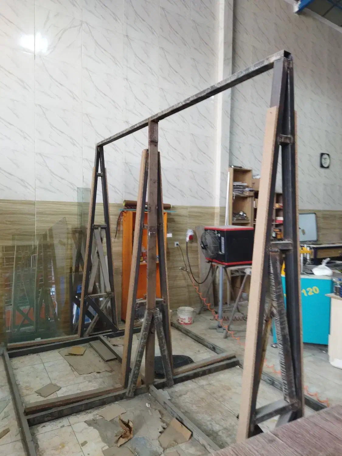 خرک شیشه|ابزارآلات|باسمنج, |دیوار