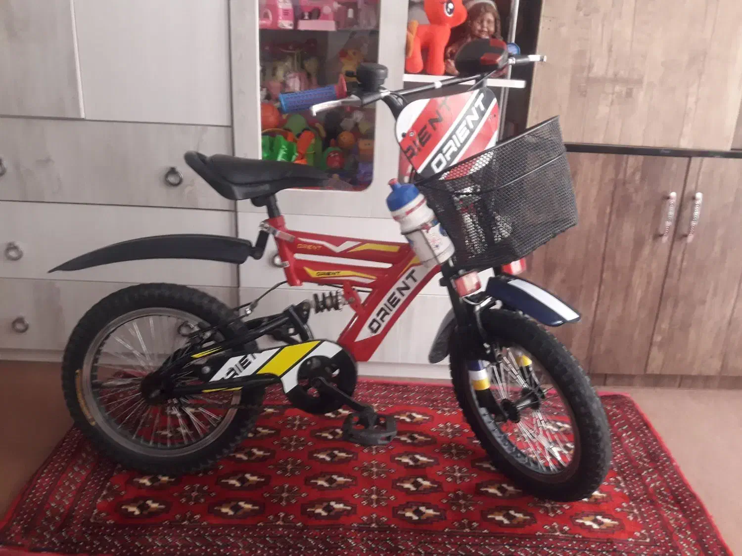 ۱عدد دوچرخه سه کمکه کمک بلند ۱عدد ساده سایز۱۶|دوچرخه، اسکیت، اسکوتر|ری, جوانمرد قصاب|دیوار