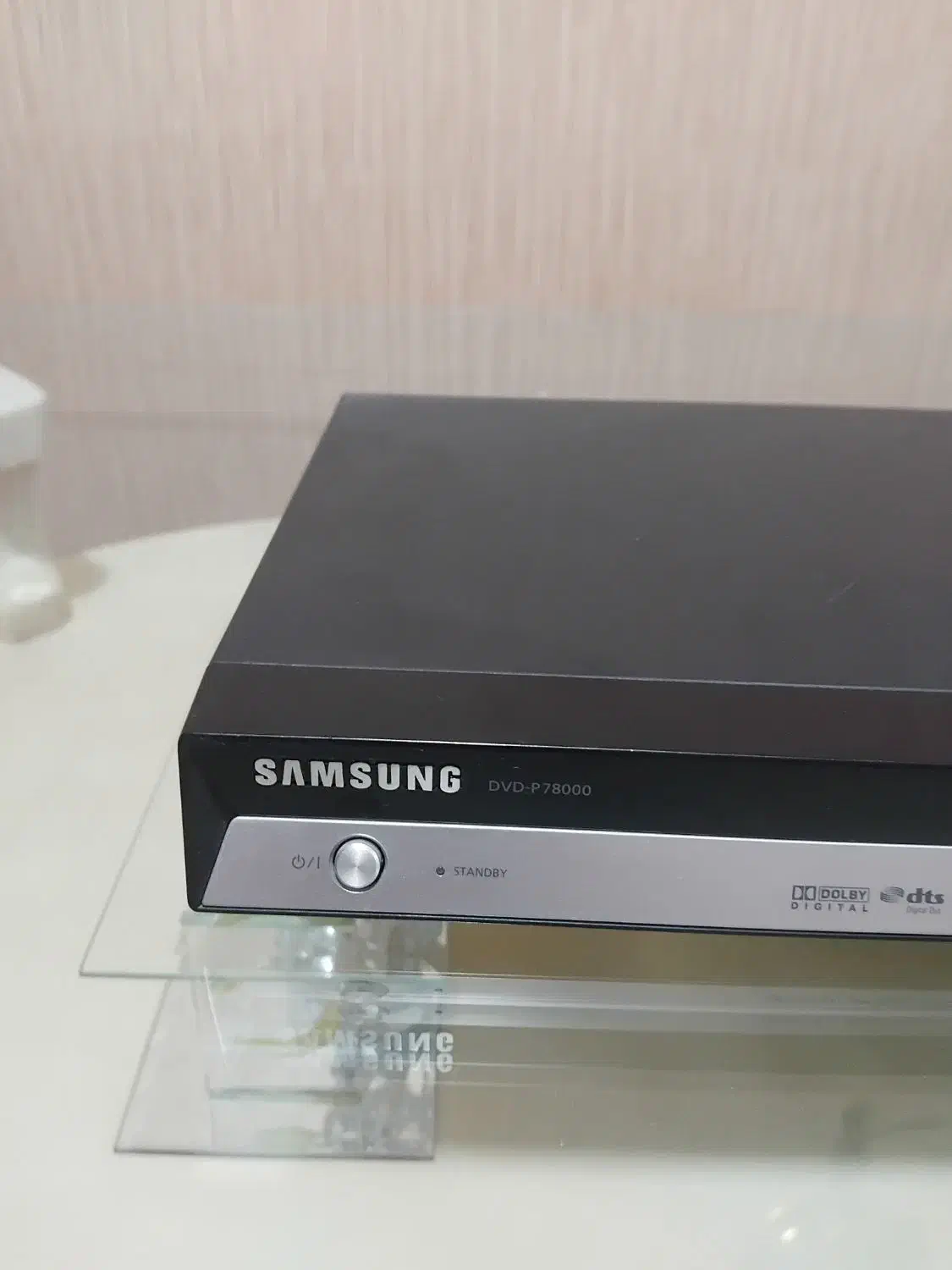 یک دی وی دی کاملا سالم مارک سامسونگ فروش فوری|پخشکننده DVD و ویدیو|تهران, شهرک ابوذر|دیوار