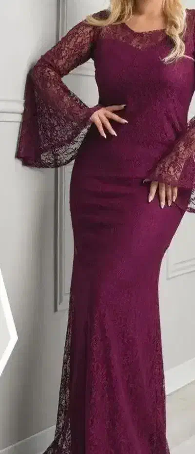 فروش لباس مجلسی ومانکن و چوب لباسی و رگال دیواری|لباس|فولادشهر, A2|دیوار