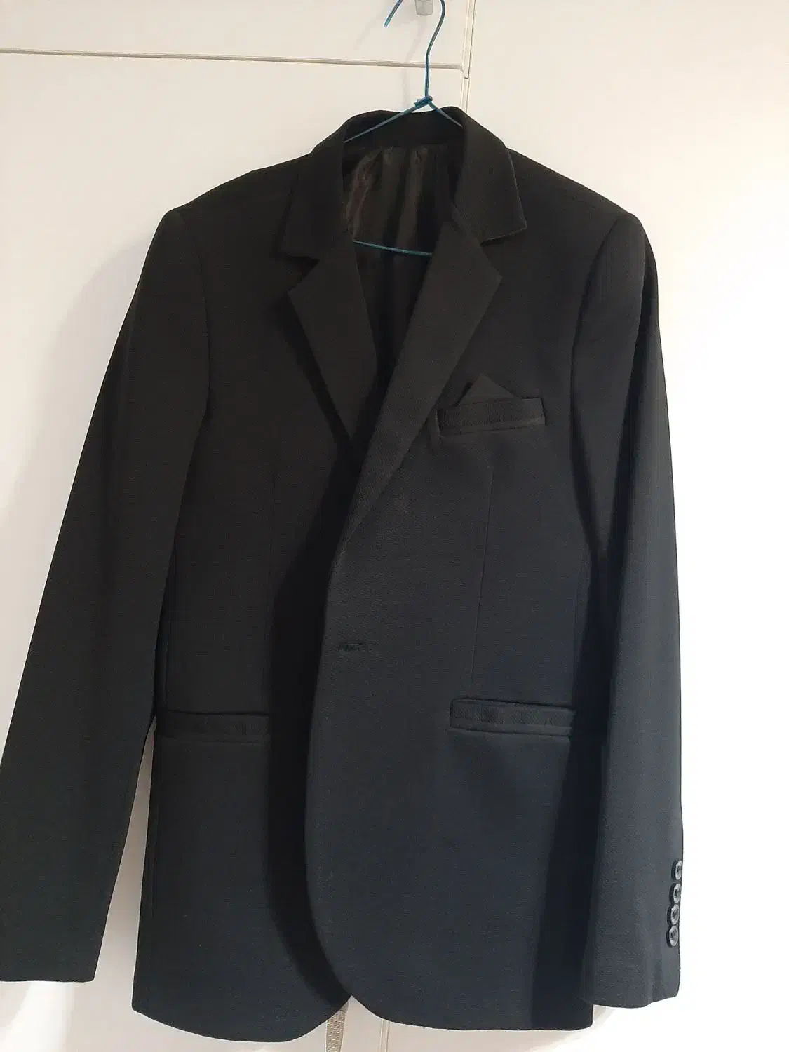 تک کت مشکی|لباس|رشت, جهاد|دیوار