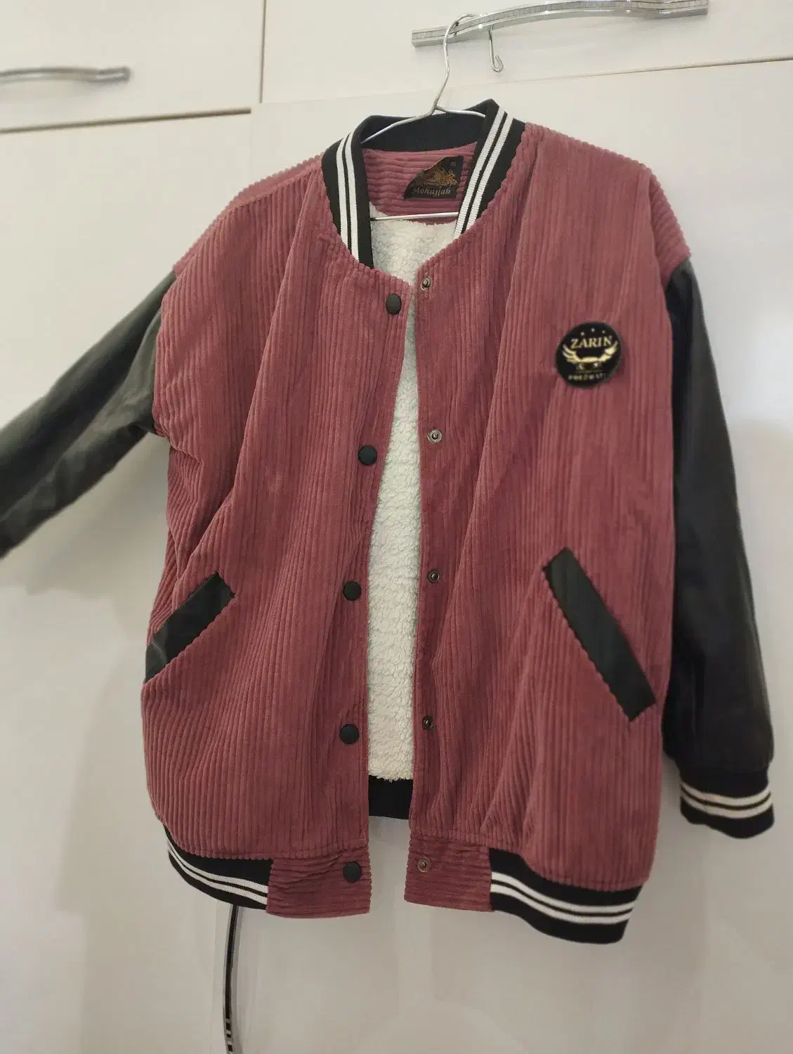 کاپشن صورتی|لباس|اردبیل, |دیوار