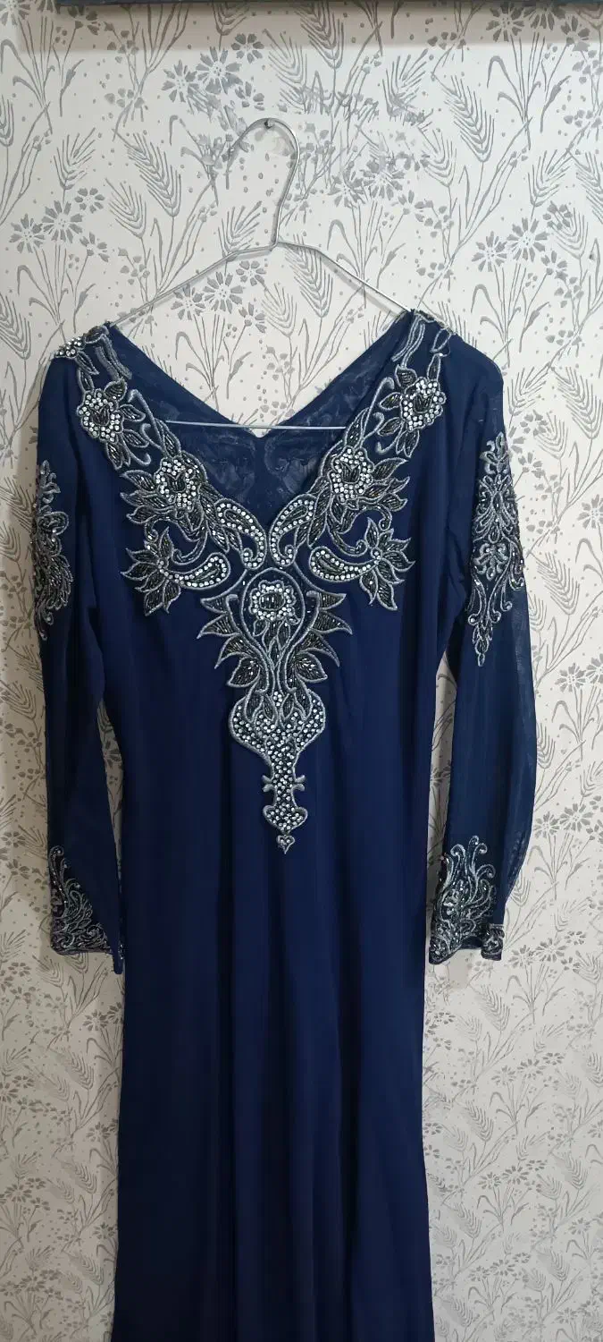 پیراهن مجلسی|لباس|مسجد سلیمان, |دیوار