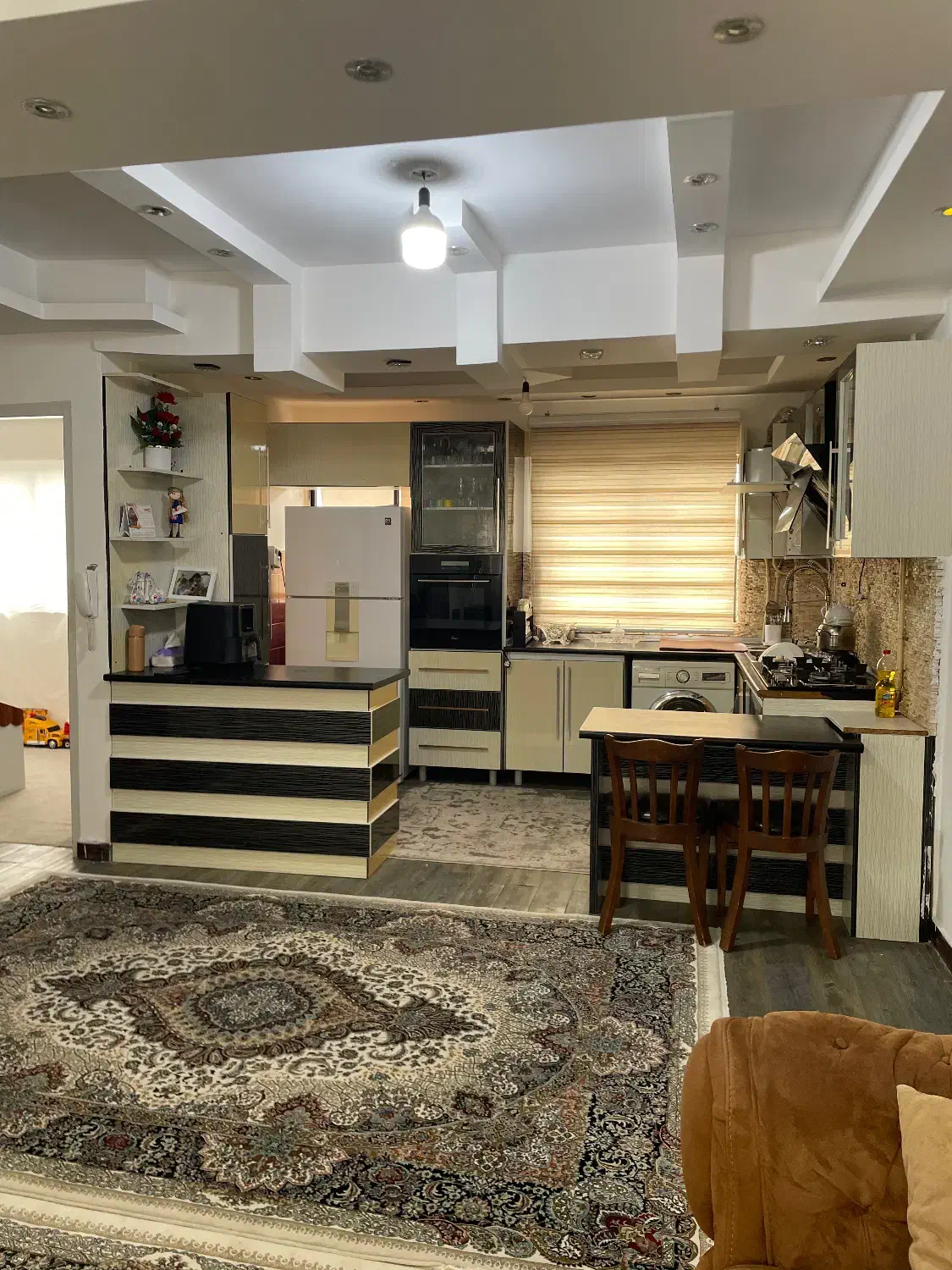 ۳طبقه ۳واحد طبقه ۳  (۳خواب) سندار|فروش آپارتمان|رشت, دروازه لاکان|دیوار